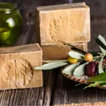 Sapone di Aleppo, naturale e per tutti i tipi di pelle: come farlo in casa