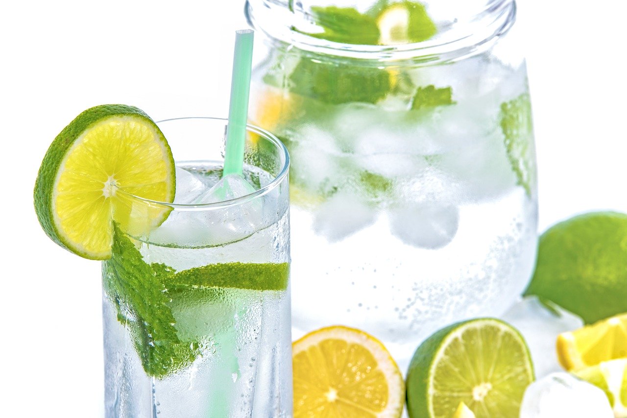 water lemon glass